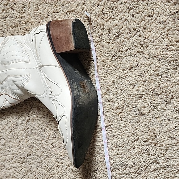 Off white faux leather western embroidered cowgirl boots size 38 - Picture 7 of 7